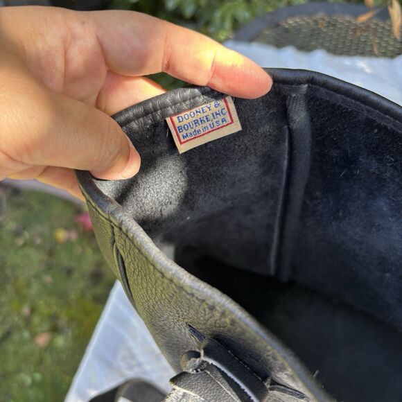 Vintage Dooney & Bourke USA Black All Weather Leather Tote Bag Brass Feet Purse - Picture 6 of 11
